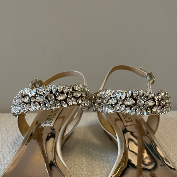 Champagne Badgley Mischka Wedges Size 6.5 - Picture 4 of 4